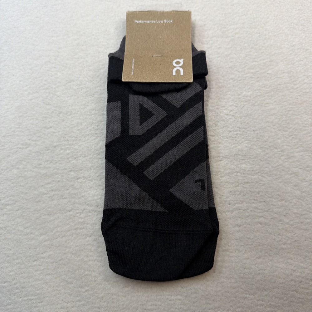 On Cloud Performance Low Sock Running Women's Medium 8.5-9.5 Black Shadow NWT